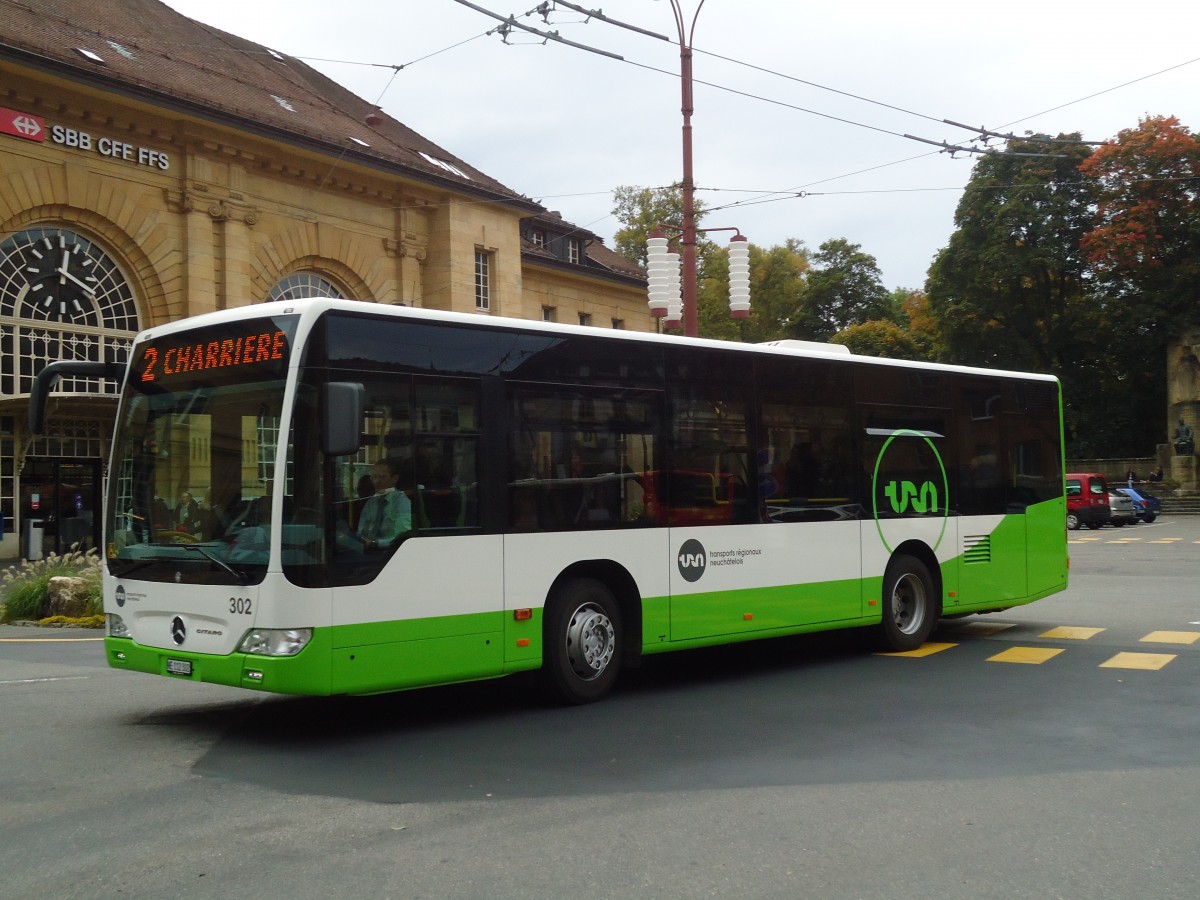 (130'170) - TRN La Chaux-de-Fonds - Nr. 302/NE 112'302 - Mercedes am 4. Oktober 2010 beim Bahnhof La Chaux-de-Fonds