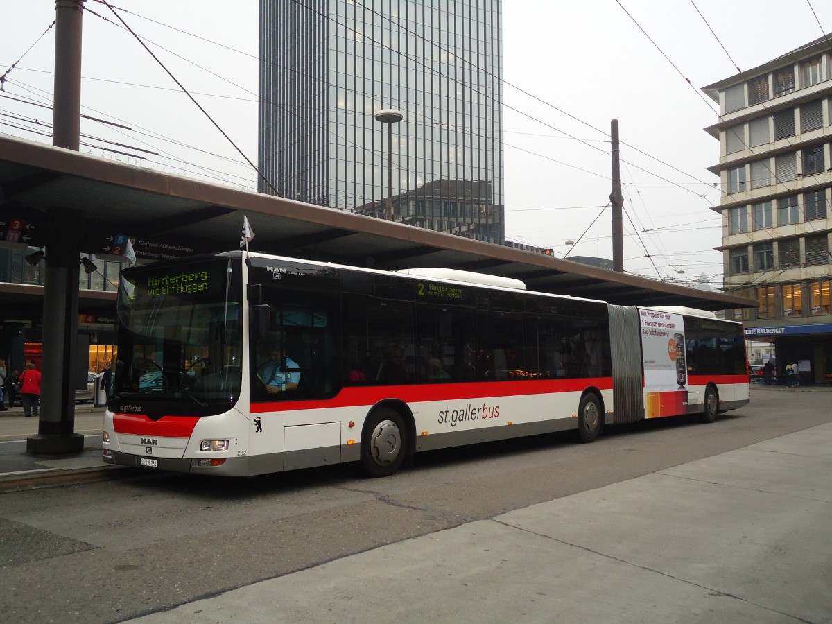 (130'415) - St. Gallerbus, St. Gallen - Nr. 282/SG 198'282 - MAN am 13. Oktober 2010 beim Bahnhof St. Gallen