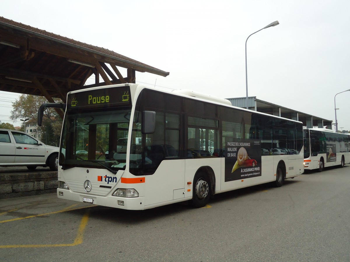 (130'464) - TPN Nyon - VD 558'011 - Mercedes am 14. Oktober 2010 beim Bahnhof Nyon