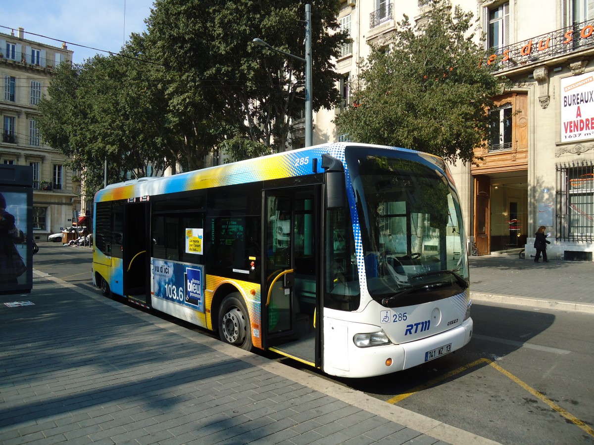 (130'535) - RTM Marseille - Nr. 285/741 WZ 13 - Mercedes am 15. Oktober 2010 in Marseille, Reformes Canebire