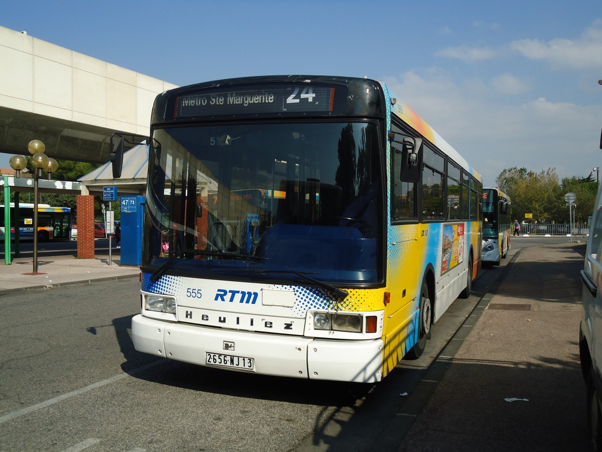 (130'569) - RTM Marseille - Nr. 555/2656 NJ 13 - Heuliez am 15. Oktober 2010 in Marseille, Ste Marguerite