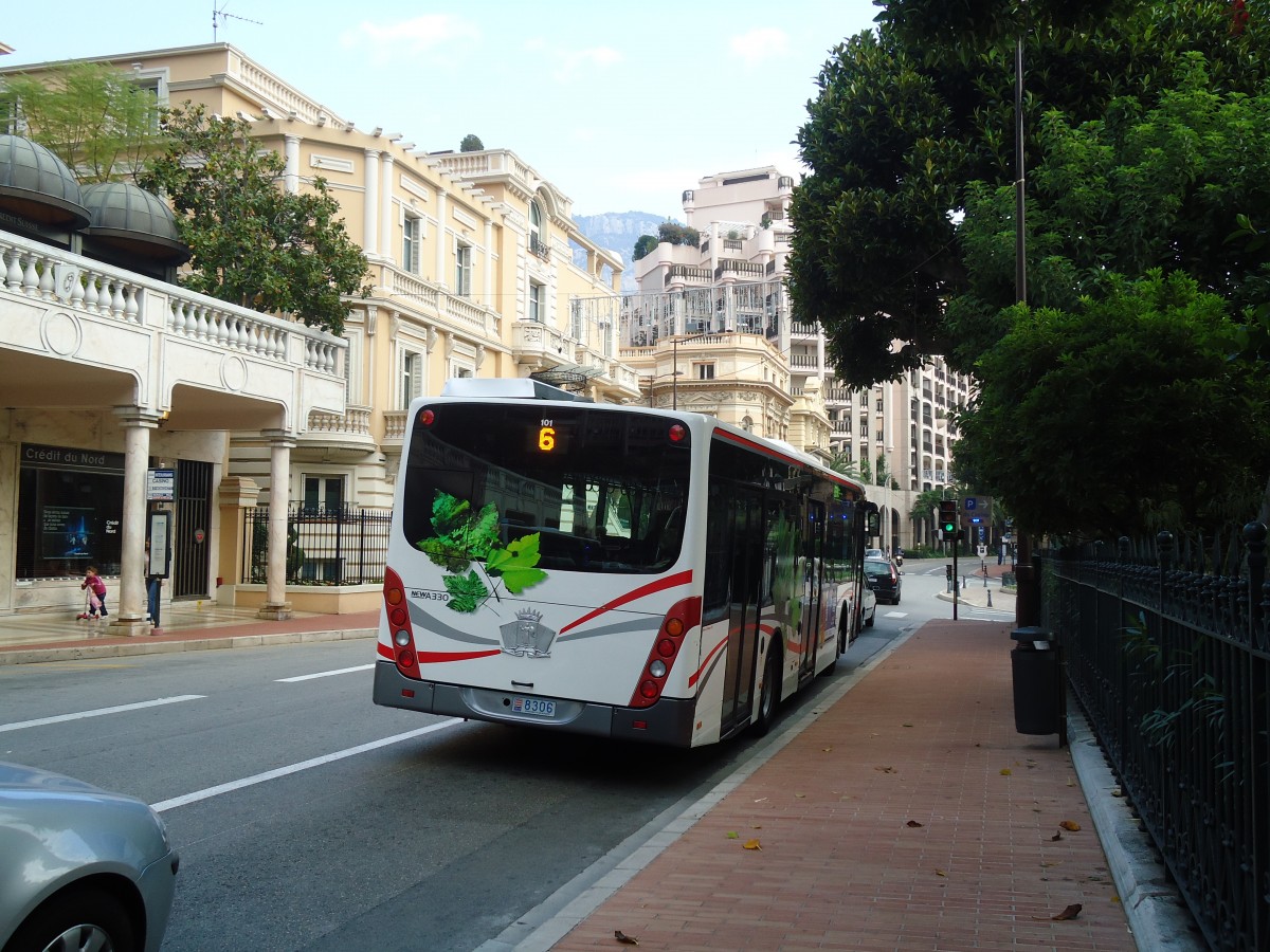 (130'654) - CAM Monaco - Nr. 101/8306 - Van Hool am 16. Oktober 2010 in Monaco, Casino