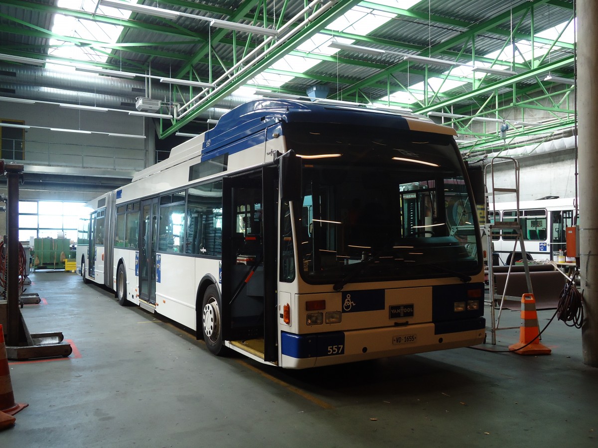 (130'931) - TL Lausanne - Nr. 557/VD 1655 - Van Hool am 13. November 2010 in Lausanne, Dpt Prlaz