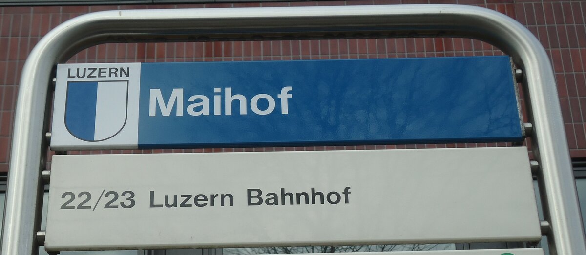 (131'471) - VBL-Haltestellenschild - Luzern, Maihof - am 8. Dezember 2010