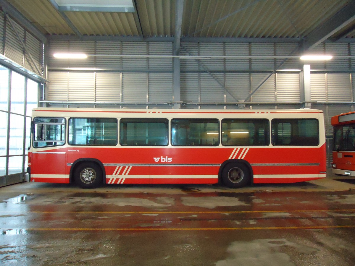 (131'743) - Busland, Burgdorf - Nr. 23/BE 371'486 - Volvo/Lauber (ex AAGK Koppigen Nr. 3) am 28. Dezember 2010 in Langanu, Garage