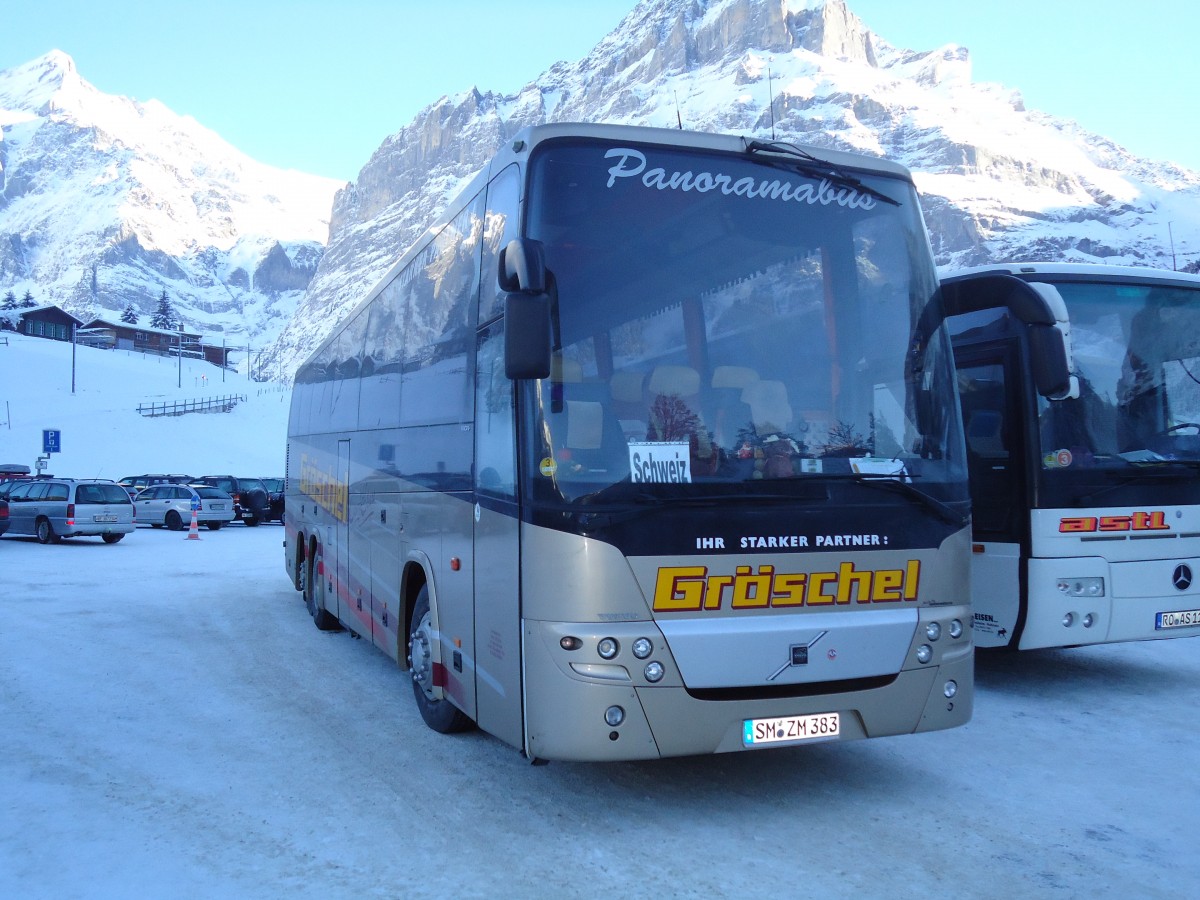 (131'892) - Aus Deutschland: Grschel, Zella-Mehlis - SM-ZM 383 - Volvo am 31. Dezember 2010 in Grindelwald, Grund