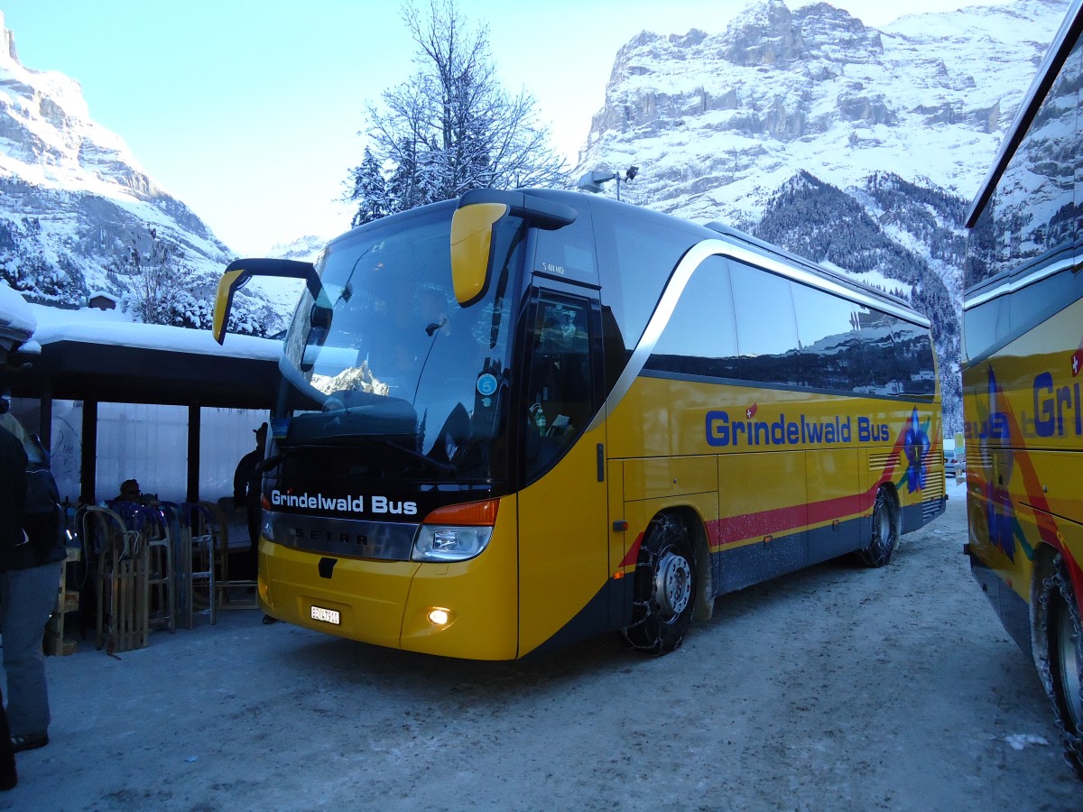 (131'907) - AVG Grindelwald - Nr. 29/BE 47'910 - Setra am 31. Dezember 2010 beim Bahnhof Grindelwald