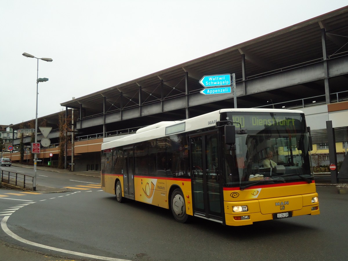 (132'302) - Postautobetriebe Unteres Toggenburg, Ltisburg - SG 284'108 - MAN am 12. Januar 2011 beim Bahnhof Herisau