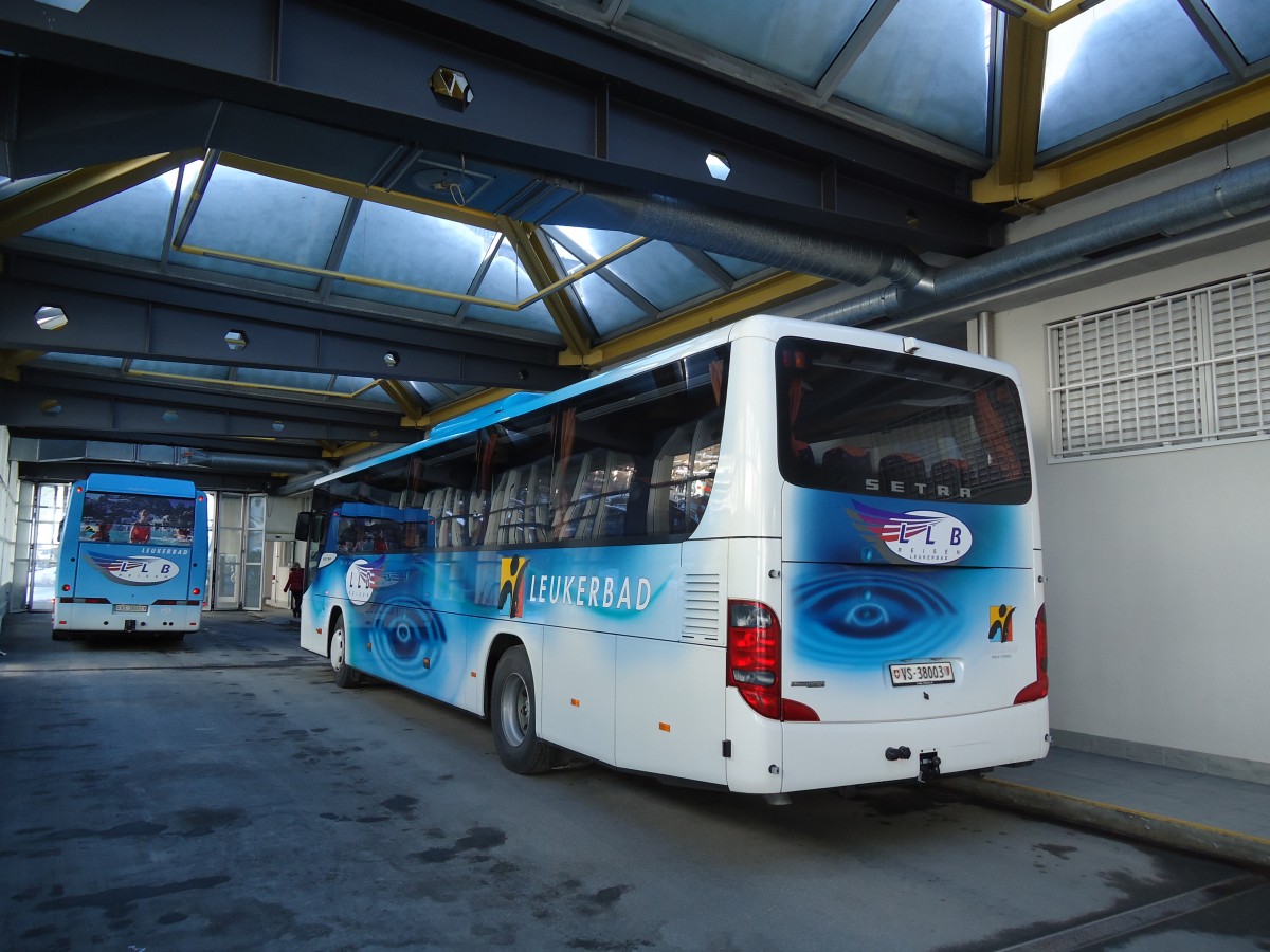 (132'342) - LLB Susten - Nr. 3/VS 38'003 - Setra am 16. Januar 2011 in Leukerbad, Busbahnhof