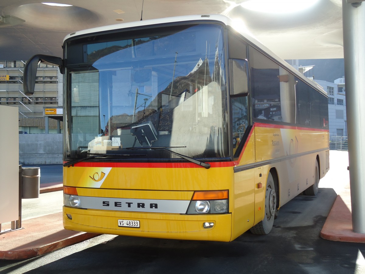 (132'367) - Autotour, Visp - VS 48'333 - Setra am 16. Januar 2011 beim Bahnhof Visp