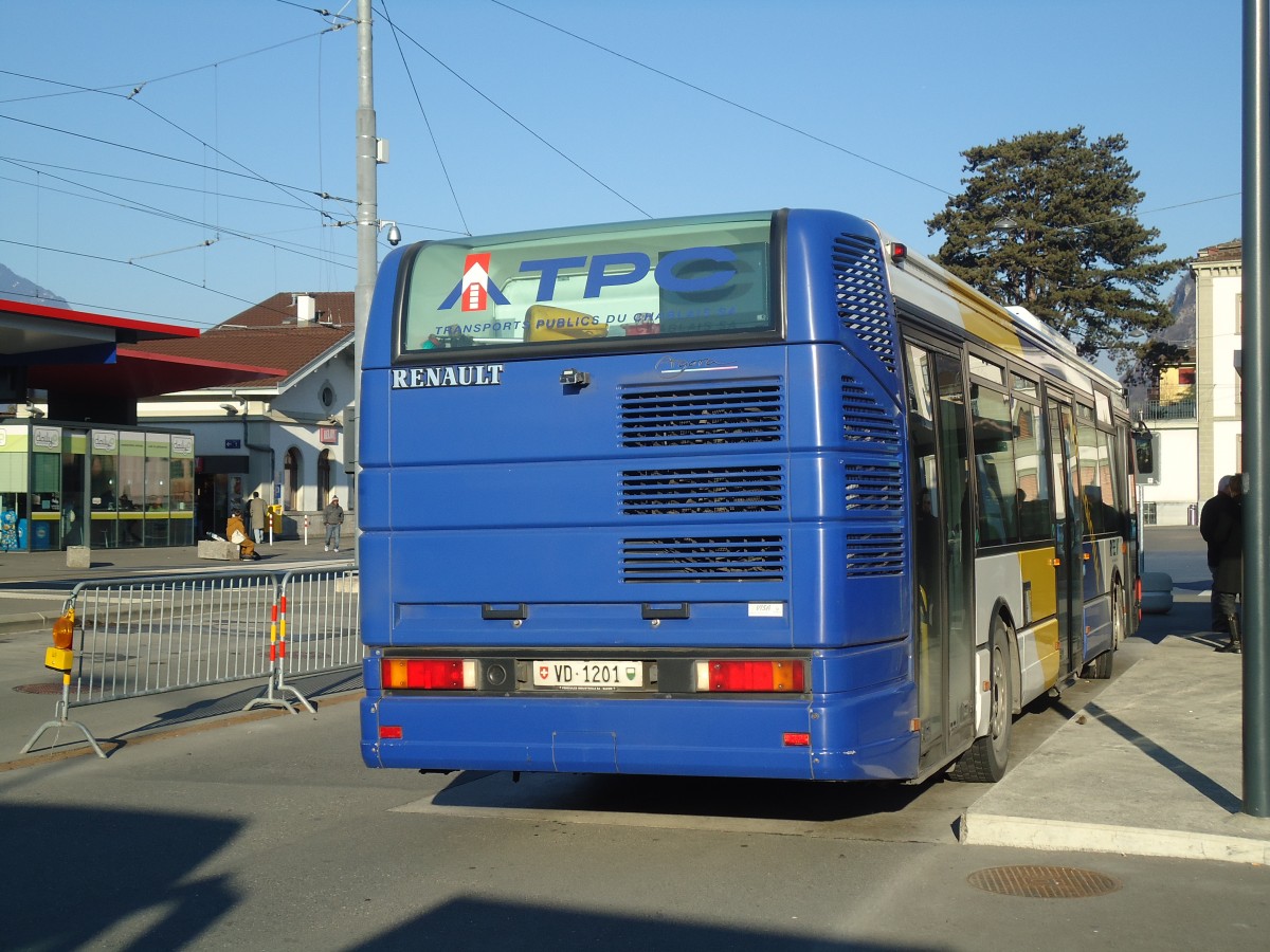 (132'376) - TPC Aigle - VD 1201 - Renault am 22. Januar 2011 beim Bahnhof Aigle