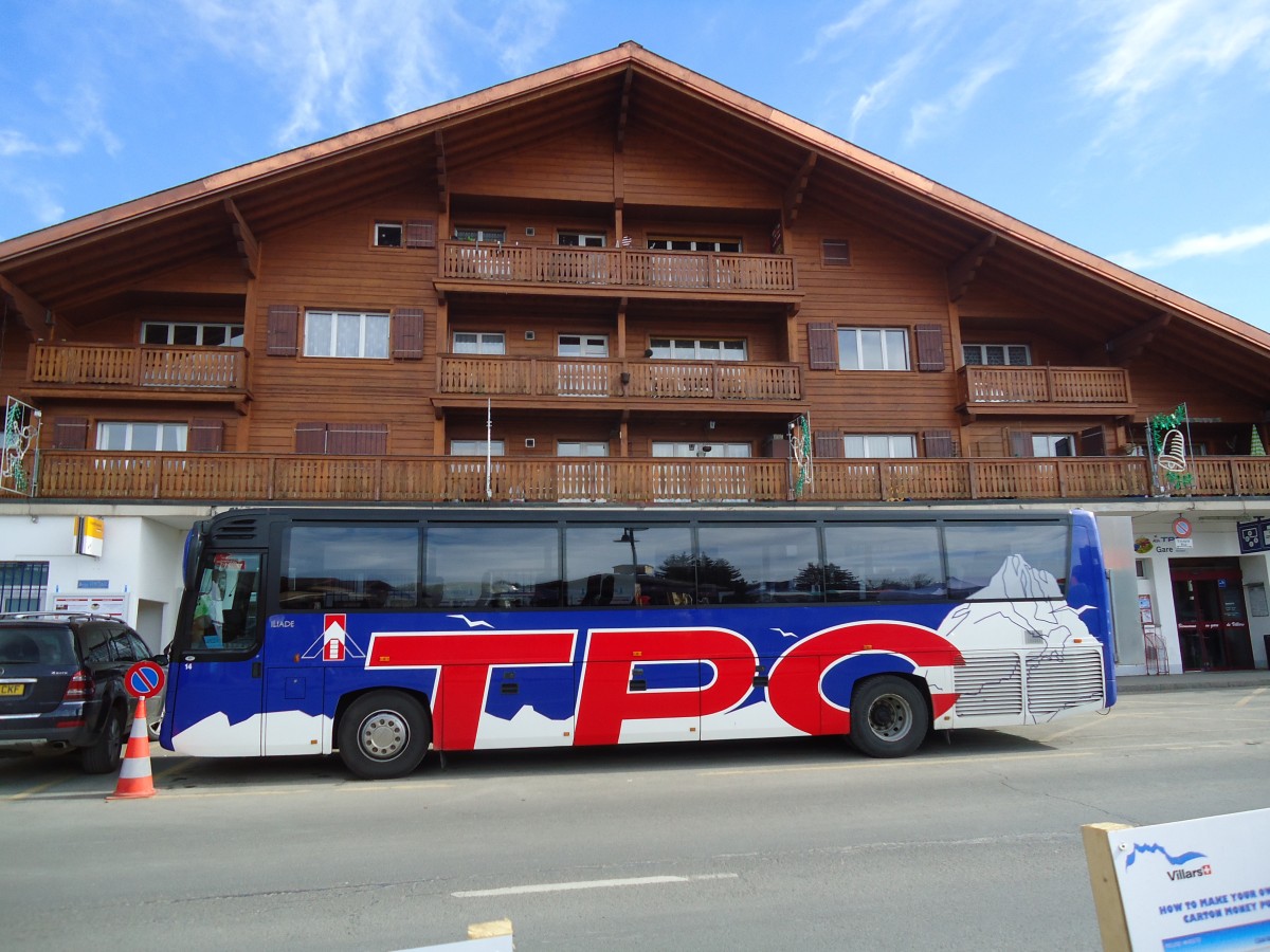 (132'624) - TPC Aigle - Nr. 14/VD 451'763 - Irisbus am 19. Februar 2011 beim Bahnhof Villars-sur-Ollon