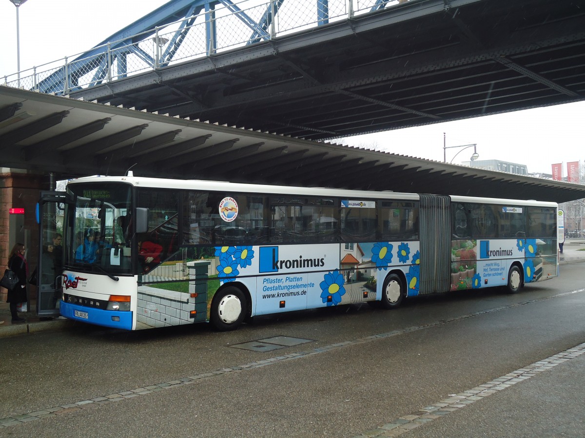 (132'642) - Rast, Hartheim - FR-AR 25 - Setra am 21. Februar 2011 beim Bahnhof Freiburg