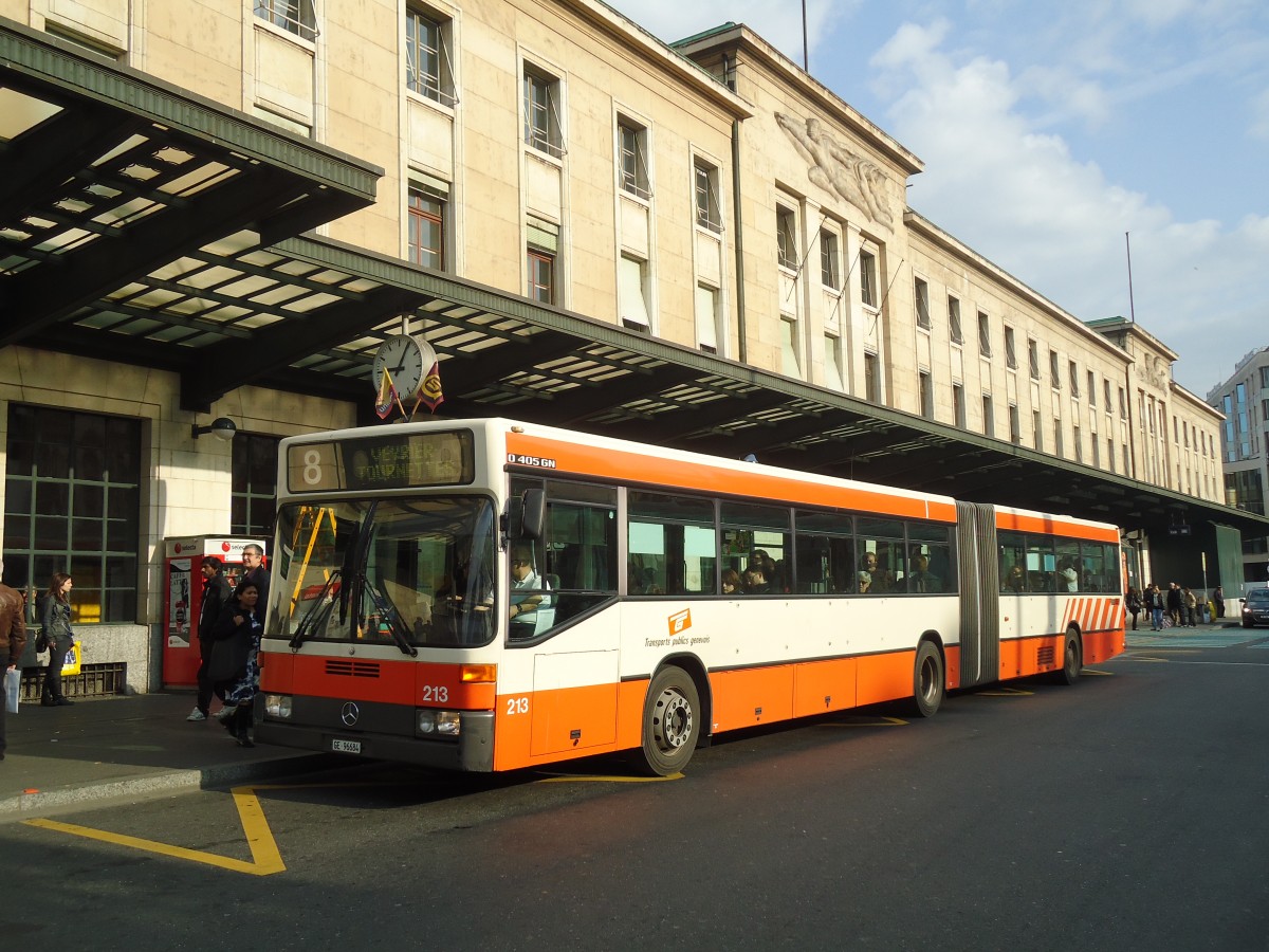 (132'800) - TPG Genve - Nr. 213/GE 96'684 - Mercedes am 10. Mrz 2011 beim Bahnhof Genve