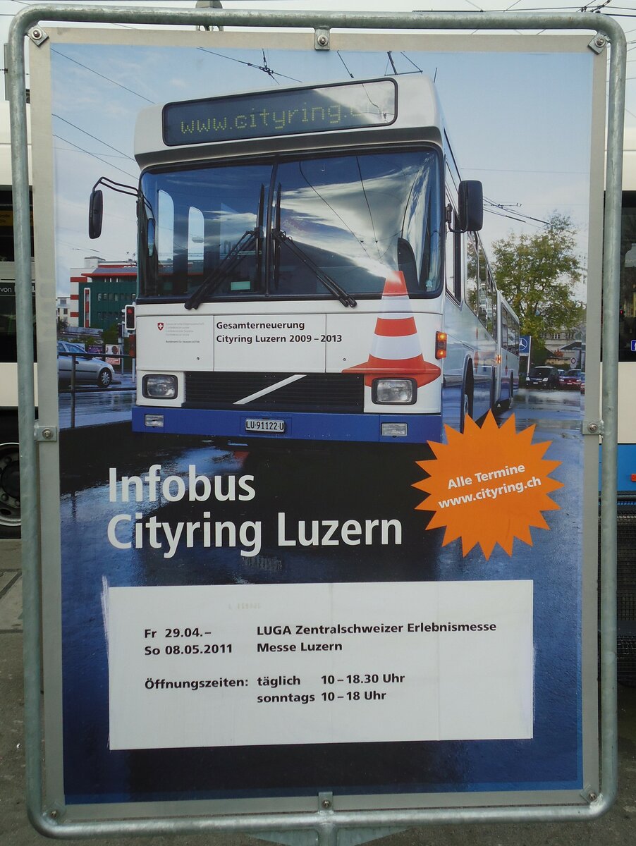 (132'983) - Plakat fr den Infobus Cityring Luzern am 11. Mrz 2011 beim Bahnhof Luzern