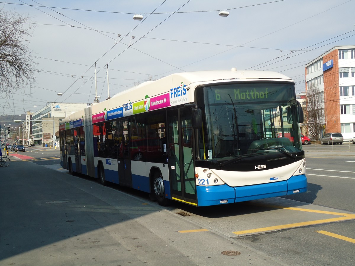 (133'001) - VBL Luzern - Nr. 221 - Hess/Hess Gelenktrolleybus am 11. Mrz 2011 in Luzern, Weinbergli