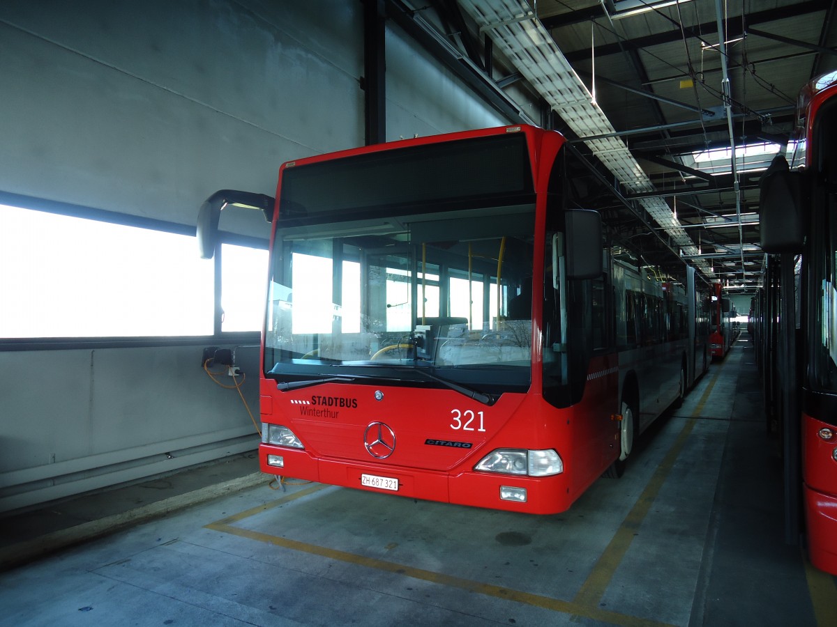 (133'103) - SW Winterthur - Nr. 321/ZH 687'321 - Mercedes am 20. Mrz 2011 in Winterthur, Depot Grzefeld