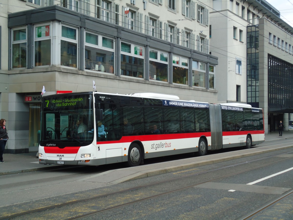 (133'249) - St. Gallerbus, St. Gallen - Nr. 277/SG 198'277 - MAN am 13. April 2011 in St. Gallen, Marktplatz