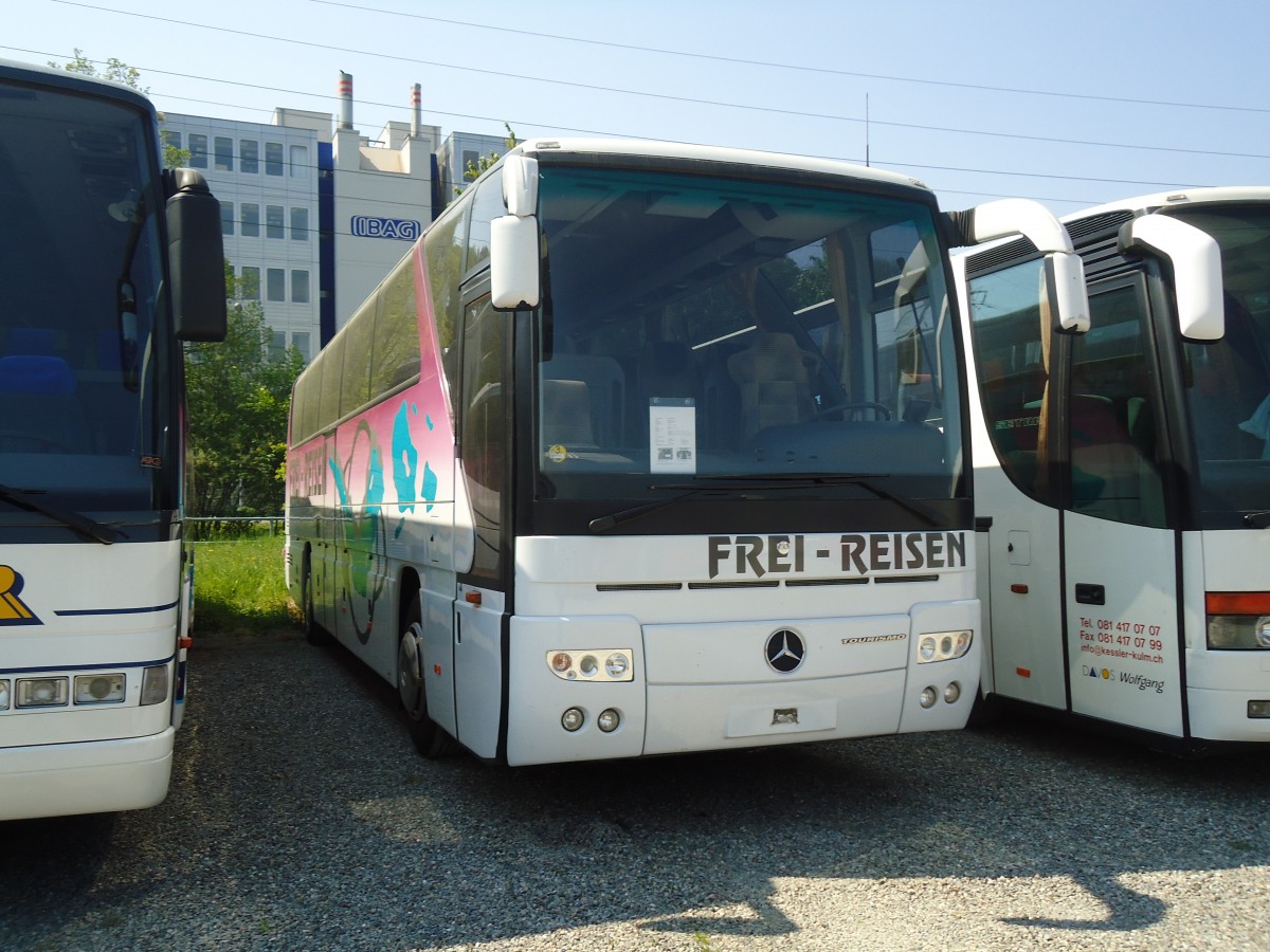 (133'425) - Frei, Reinach - Mercedes am 25. April 2011 in Kloten, EvoBus