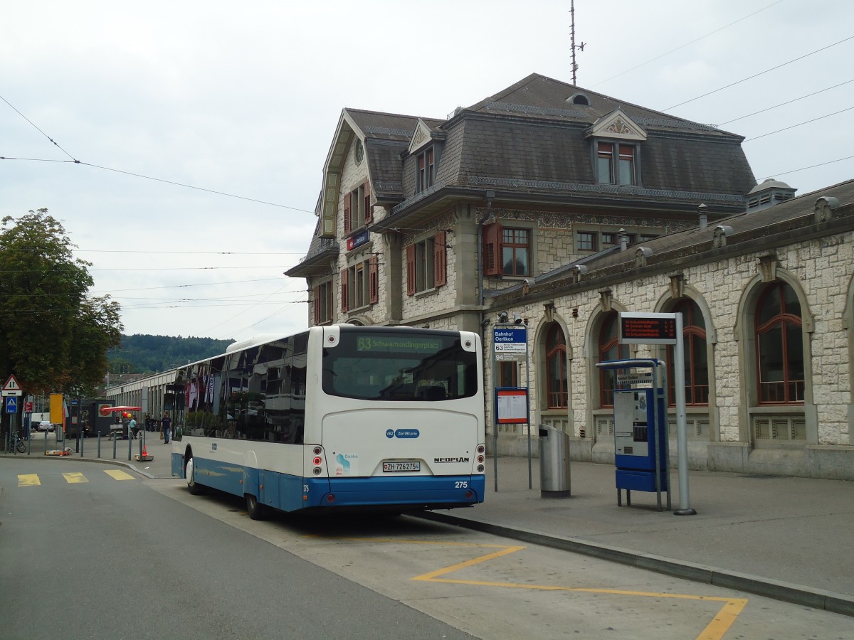 (134'884) - VBZ Zrich - Nr. 275/ZH 726'275 - Neoplan am 10. Juli 2011 beim Bahnhof Zrich-Oerlikon