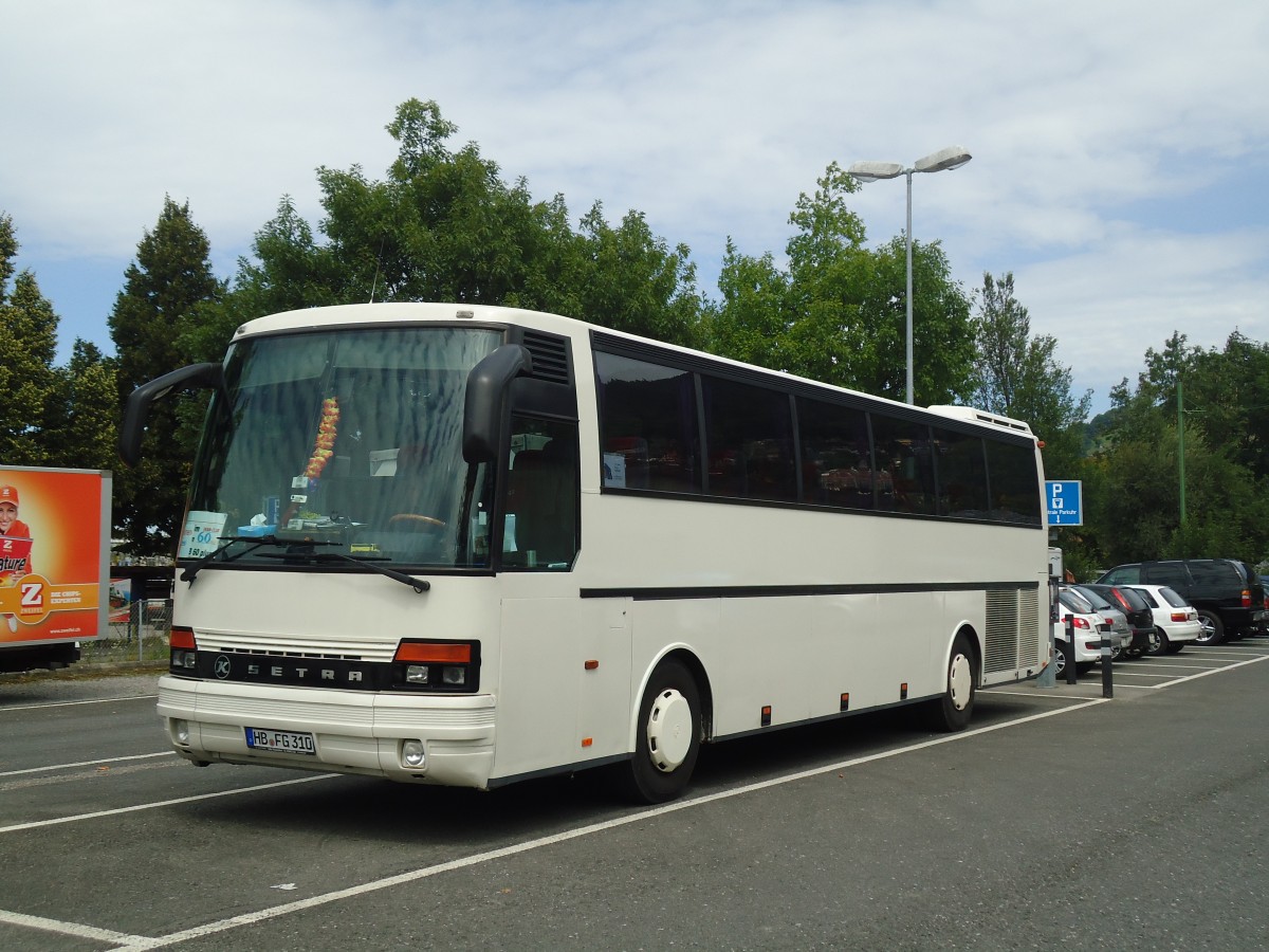 (135'439) - Aus Deutschland: HB-FG 310 - Setra am 12. August 2011 in Thun, Seestrasse