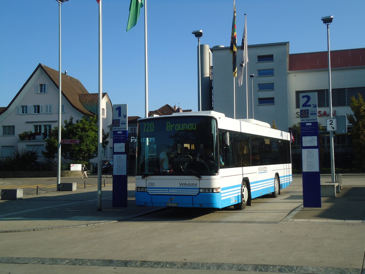 (135'489) - WilMobil, Wil - Nr. 230/SG 349'357 - Volvo/Hess (ex RTB Altsttten Nr. 70) am 17. August 2011 beim Bahnhof Wil