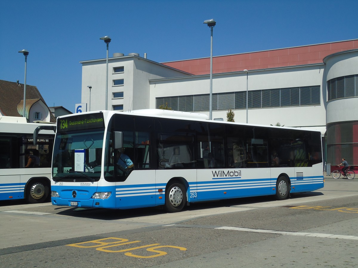 (135'495) - WilMobil, Wil - Nr. 253/SG 187'255 - Mercedes am 17. August 2011 beim Bahnhof Wil