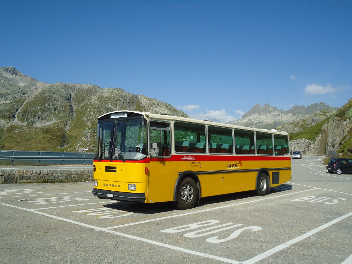 (135'672) - AVG Meiringen - Nr. 74/BE 607'481 - Saurer/R&J (ex P 24'357) am 21. August 2011 in Grimsel, Rest. Grimselblick