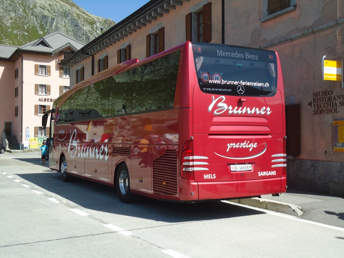 (135'726) - Brunner, Sargans - SG 46'658 - Mercedes am 21. August 2011 in Gotthard, Passhhe