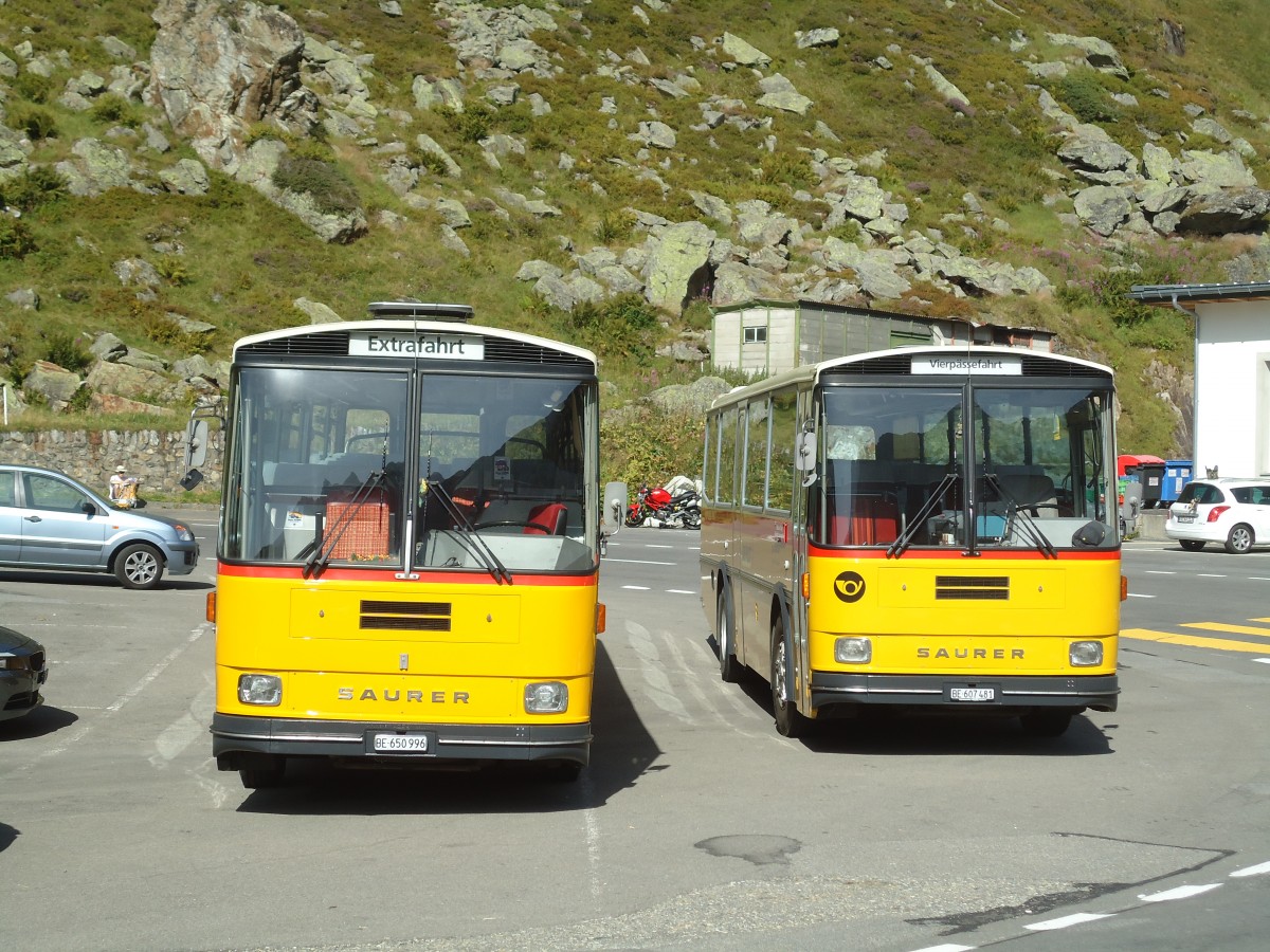 (135'736) - Kammermann, Bern - BE 650'996 - Saurer/Hess (ex Flury, Balm; ex P 24'233) + AVG Meiringen - Nr. 74/BE 607'481 - Saurer/R&J (ex P 24'357) am 21. August 2011 in Susten, Steingletscher