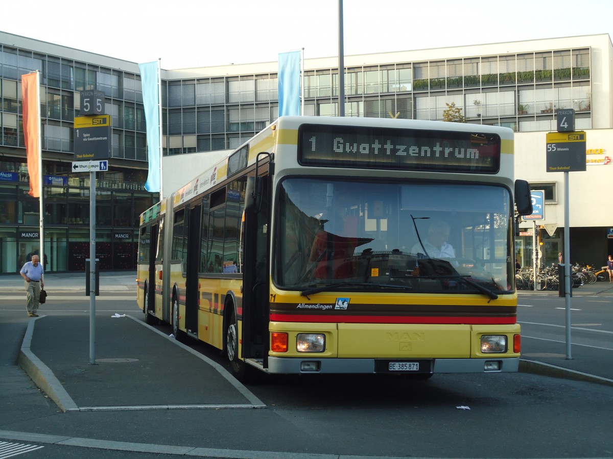 (135'762) - STI Thun - Nr. 71/BE 385'871 - MAN am 21. August 2011 beim Bahnhof Thun