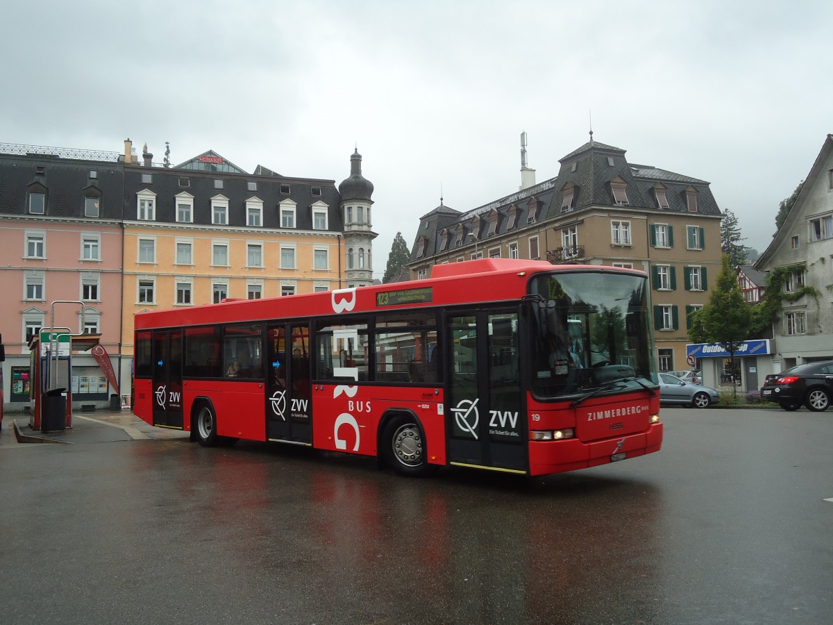 (135'815) - AHW Horgen - Nr. 19/ZH 602'772 - Volvo/Hess am 5. September 2011 beim Bahnhof Wdenswil