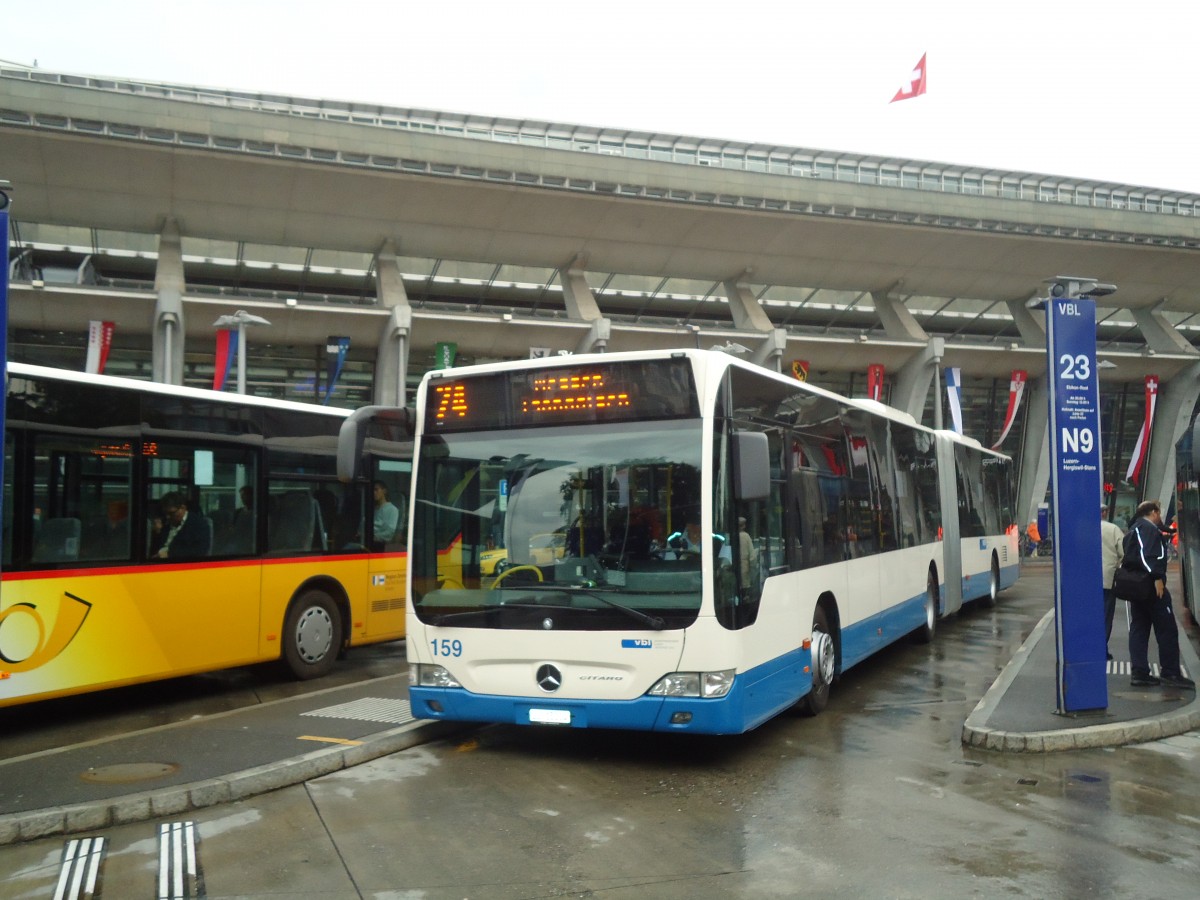 (135'853) - VBL Luzern - Nr. 159/LU 15'004 - Mercedes am 5. September 2011 beim Bahnhof Luzern