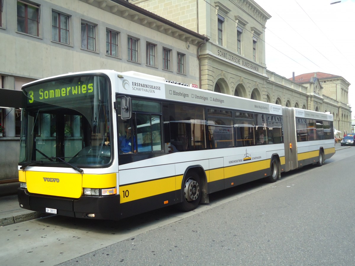 (135'933) - VBSH Schaffhausen - Nr. 10/SH 38'010 - Volvo/Hess am 14. September 2011 beim Bahnhof Schaffhausen