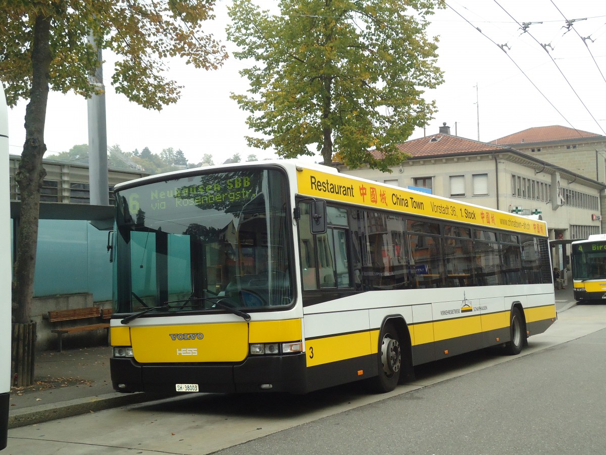 (136'015) - VBSH Schaffhausen - Nr. 3/SH 38'003 - Volvo/Hess am 25. September 2011 beim Bahnhof Schaffhausen