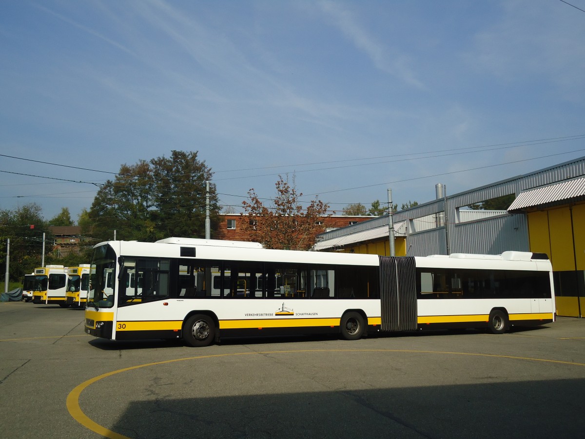 (136'077) - VBSH Schaffhausen - Nr. 30/SH 38'030 - Volvo am 25. September 2011 in Schaffhausen, Busdepot