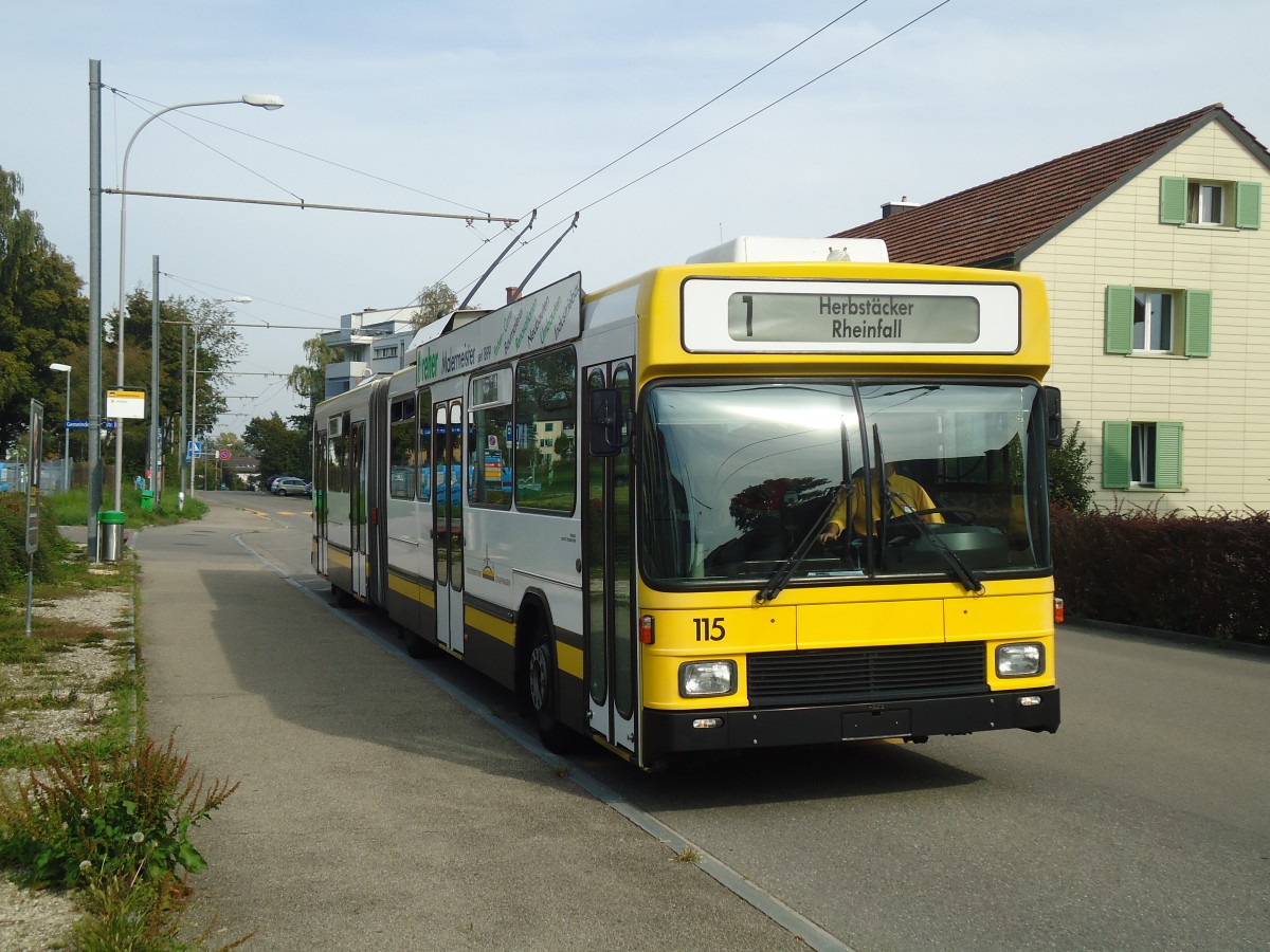 (136'184) - VBSH Schaffhausen - Nr. 115 - NAW/Hess Gelenktrolleybus am 25. September 2011 in Neuhausen, Gemeindewiesen