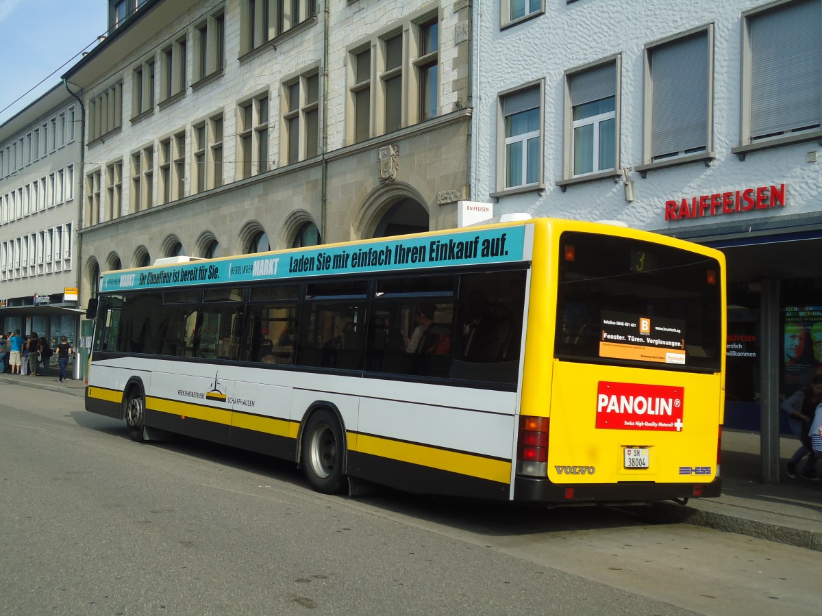 (136'206) - VBSH Schaffhausen - Nr. 4/SH 38'004 - Volvo/Hess am 25. September 2011 beim Bahnhof Schaffhausen