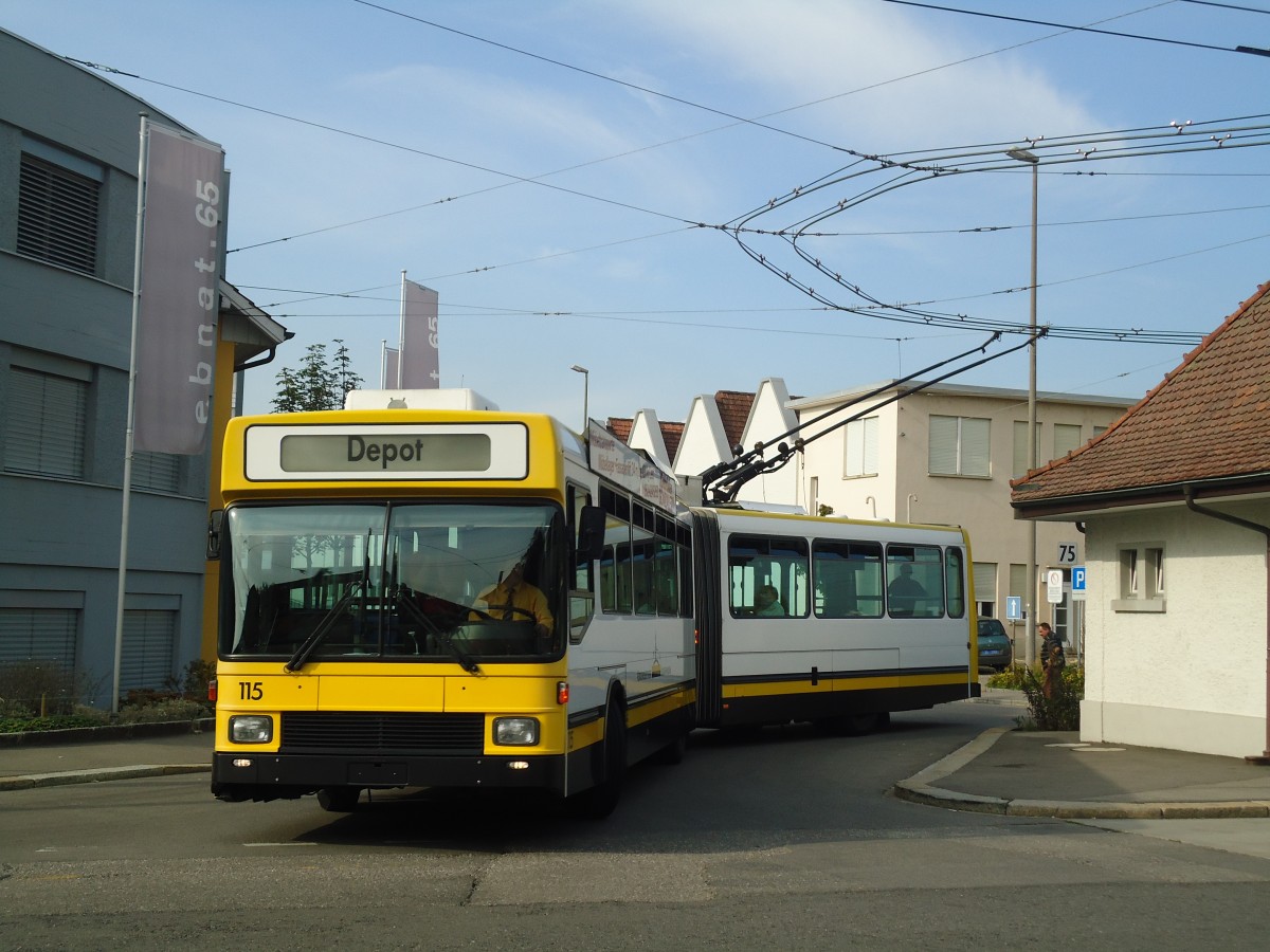 (136'216) - VBSH Schaffhausen - Nr. 115 - NAW/Hess Gelenktrolleybus am 25. September 2011 in Schaffhausen, Ebnat