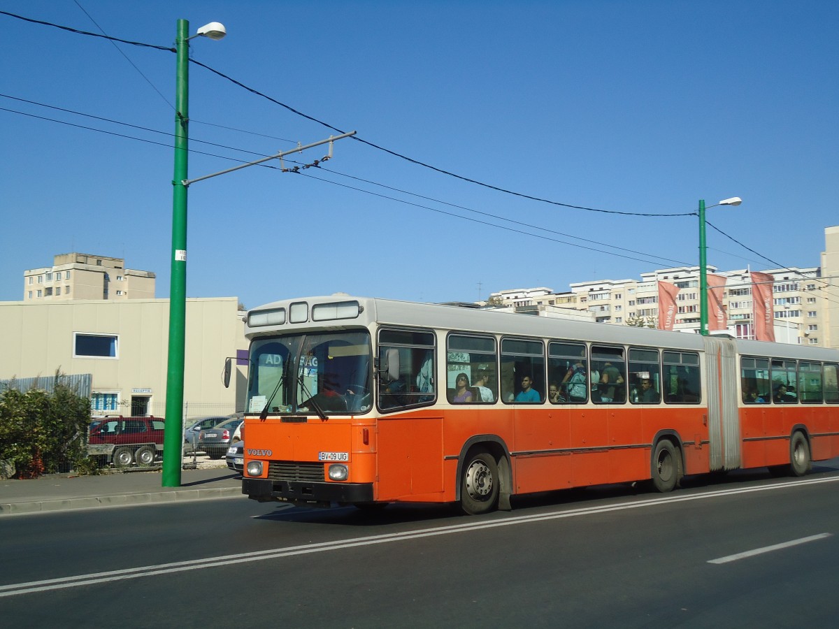 (136'484) - ??? - BV 09 UIG - Volvo/R&J (ex TPG Genve/CH Nr. 163) am 5. Oktober 2011 in Brasov, Roman