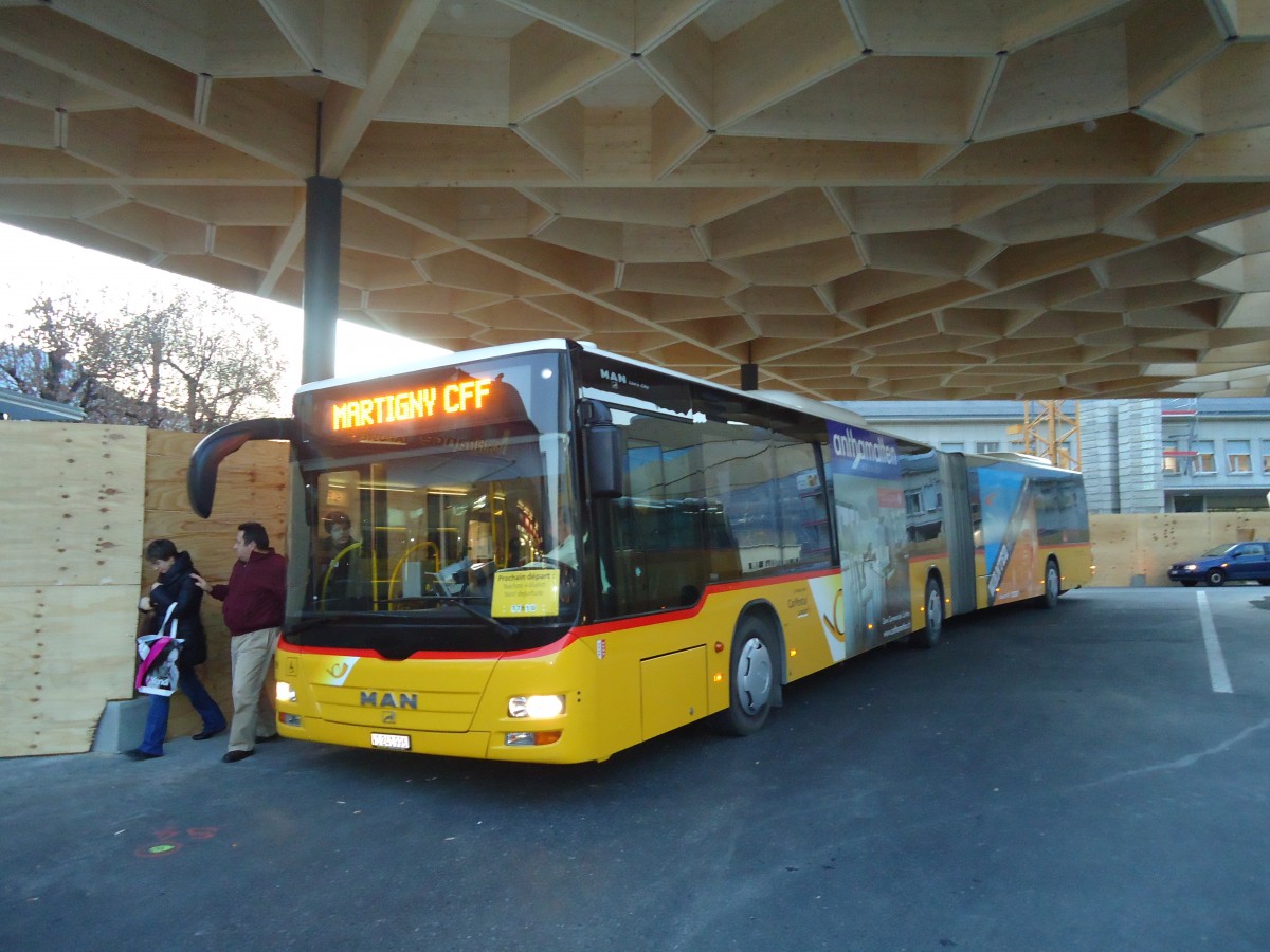 (136'874) - Buchard, Leytron - Nr. 159/VS 241'996 - MAN am 22. November 2011 beim Bahnhof Sion