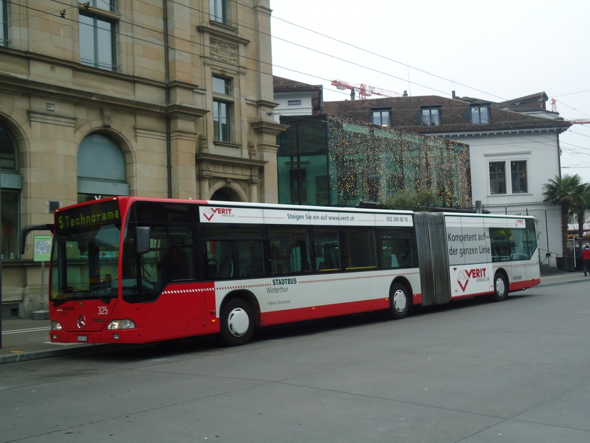 (136'965) - SW Winterthur - Nr. 325/ZH 687'325 - Mercedes am 24. November 2011 beim Hauptbahnhof Winterthur