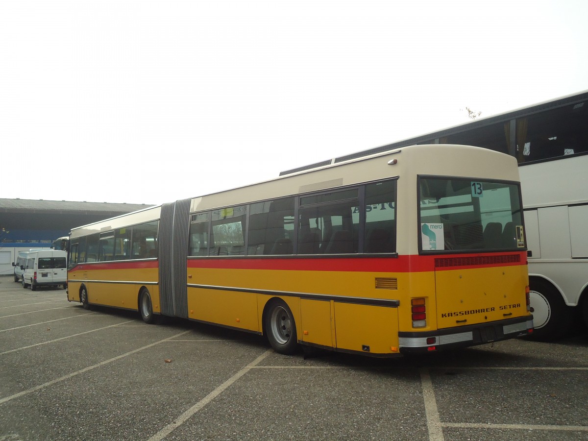 (137'034) - PostAuto Wallis - Nr. 12 - Setra (ex P 27'802) am 26. November 2011 in Biel, Rattinbus