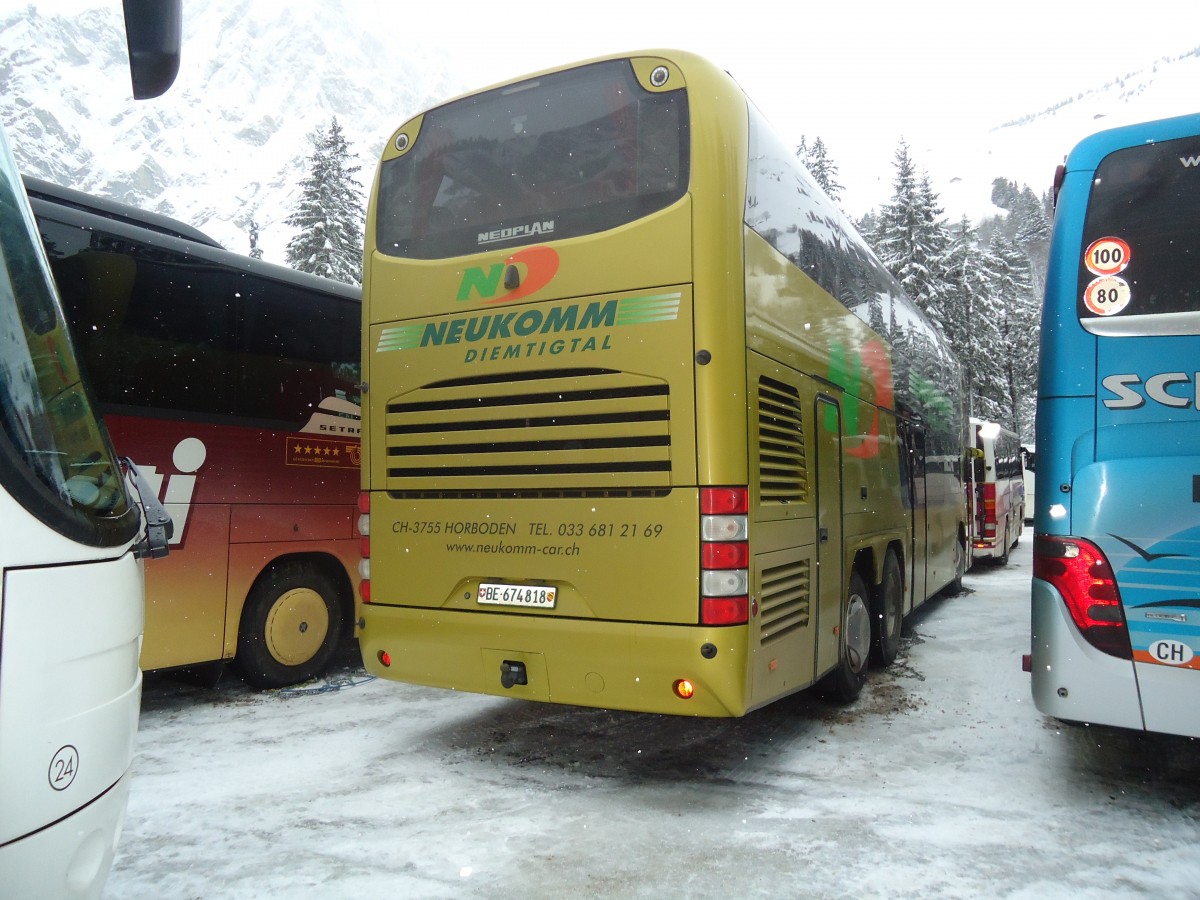 (137'505) - Neukomm, Horboden - BE 674'818 - Neoplan am 7. Januar 2012 in Adelboden, Unter dem Birg