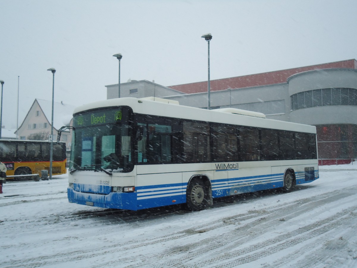 (137'664) - WilMobil, Wil - Nr. 251/SG 143'903 - Volvo/Hess (ex BOS Wil Nr. 22) am 15. Februar 2012 beim Bahnhof Wil