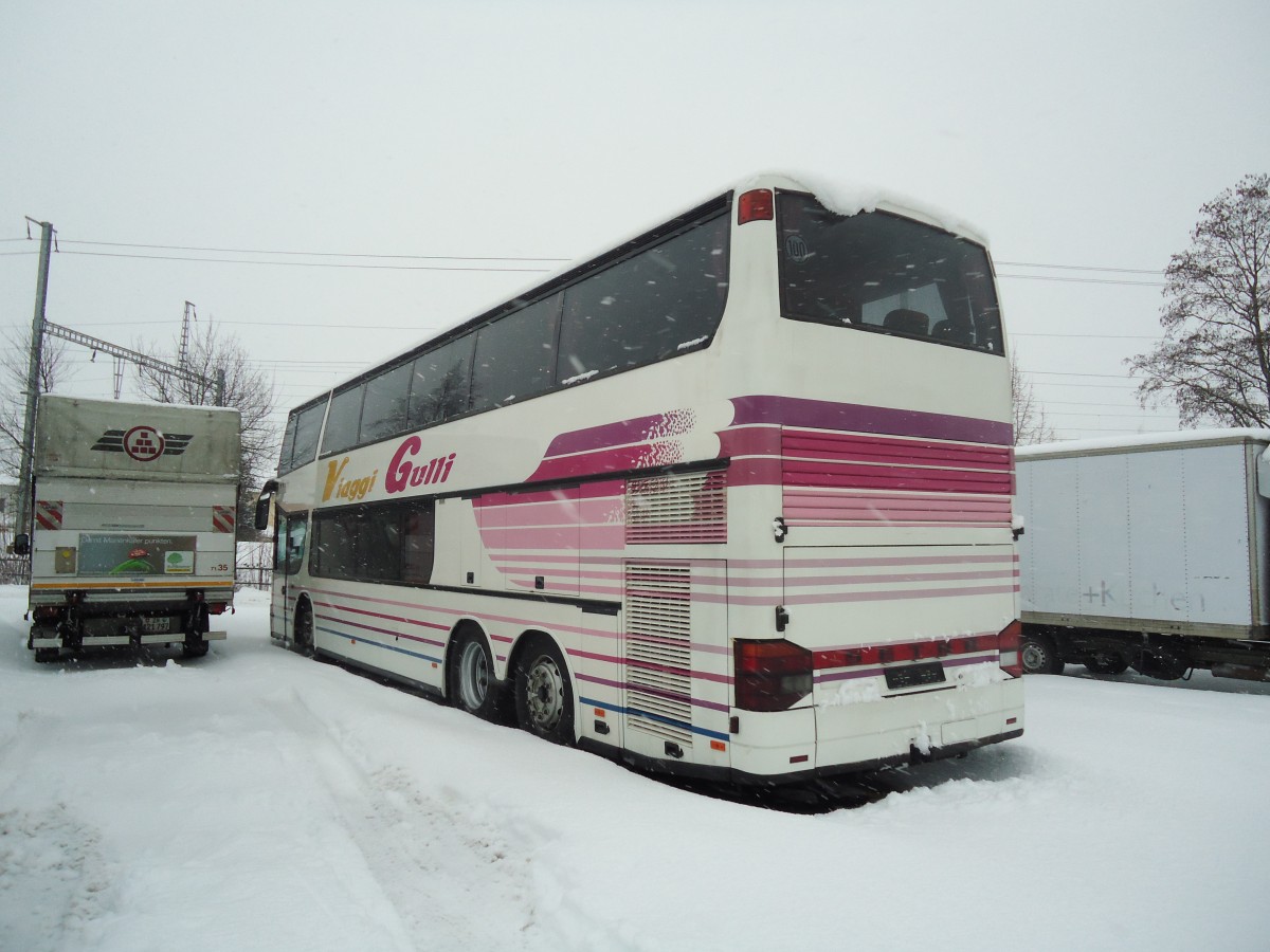 (137'669) - Gulli, Catenzaro - Setra am 15. Februar 2012 in Wil, Larag