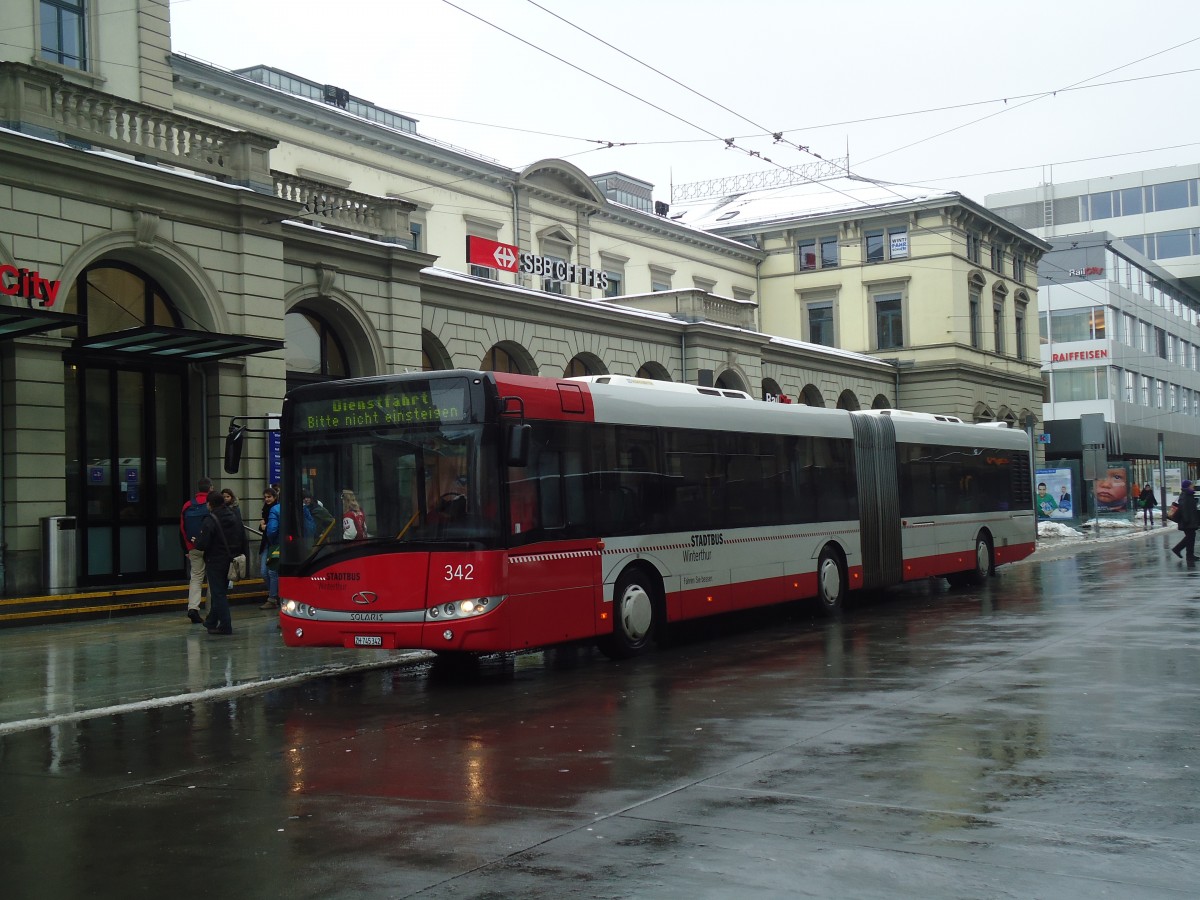 (137'707) - SW Winterthur - Nr. 342/ZH 745'342 - Solaris am 15. Februar 2012 beim Hauptbahnhof Winterthur