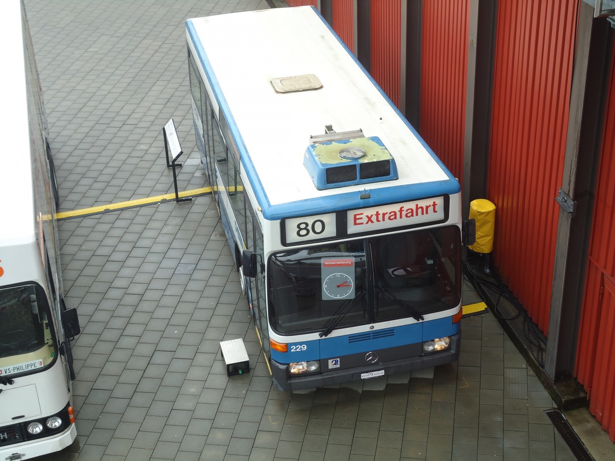 (138'490) - VBZ Zrich - Nr. 229 - Mercedes am 11. April 2012 in Luzern, Verkehrshaus