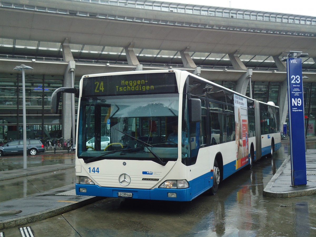 (139'357) - VBL Luzern - Nr. 144/LU 199'444 - Mercedes am 11. Juni 2012 beim Bahnhof Luzern