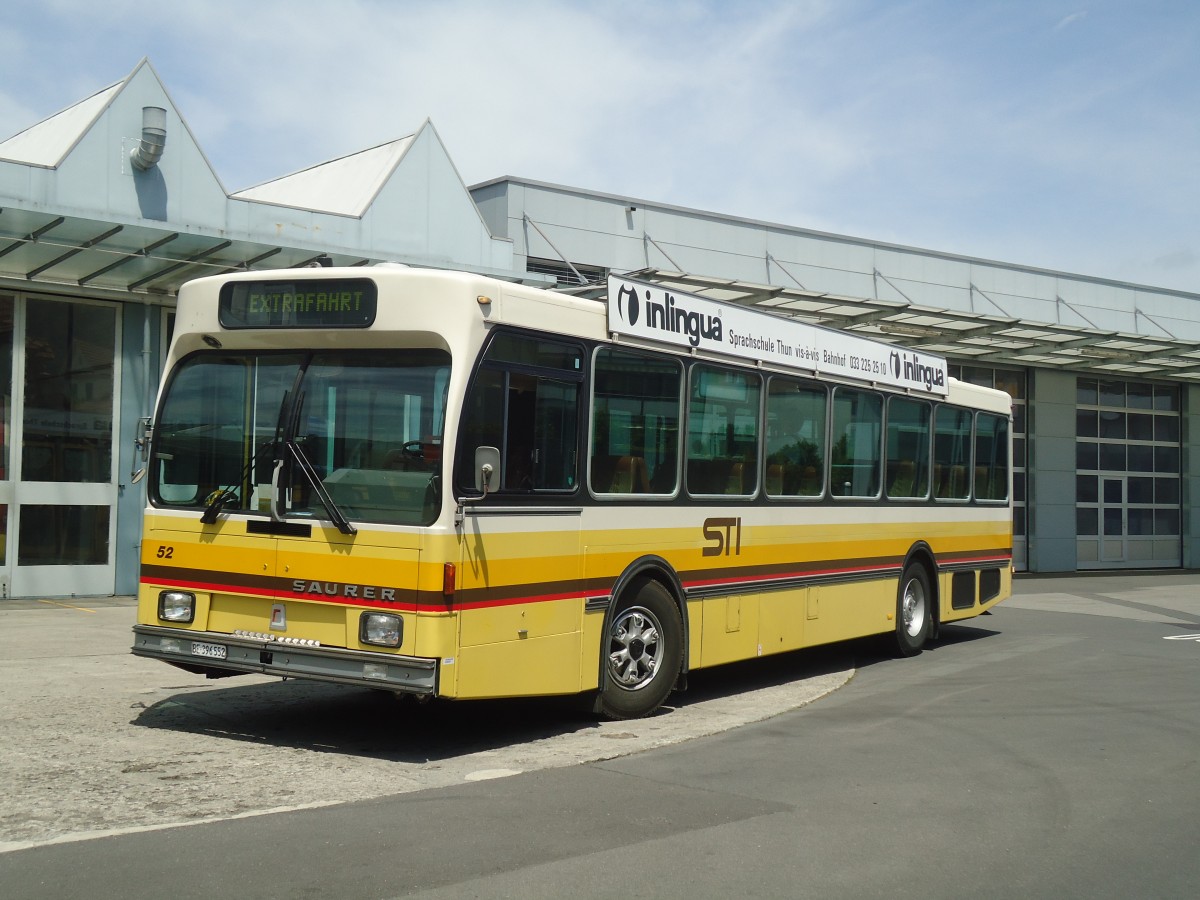 (140'053) - STI Thun - Nr. 52/BE 396'552 - Saurer/R&J am 24. Juni 2012 in Thun, Garage